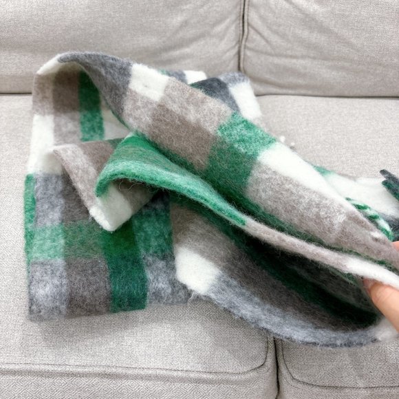 90% NEW AMI SCARF - Picture 8 of 9
